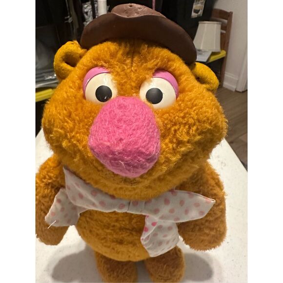 Vintage Fisher Price Fozzie Bear with Hat Jim Henson Muppets 851 Plush Doll Stuf - Picture 3 of 8